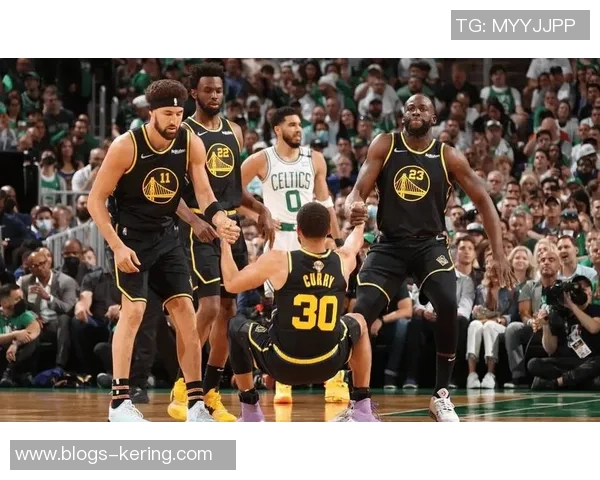 克莱汤普森的篮球传奇之路与勇士队的辉煌时刻回顾 克莱汤普森的篮球传奇之路与勇士队的辉煌时刻回顾